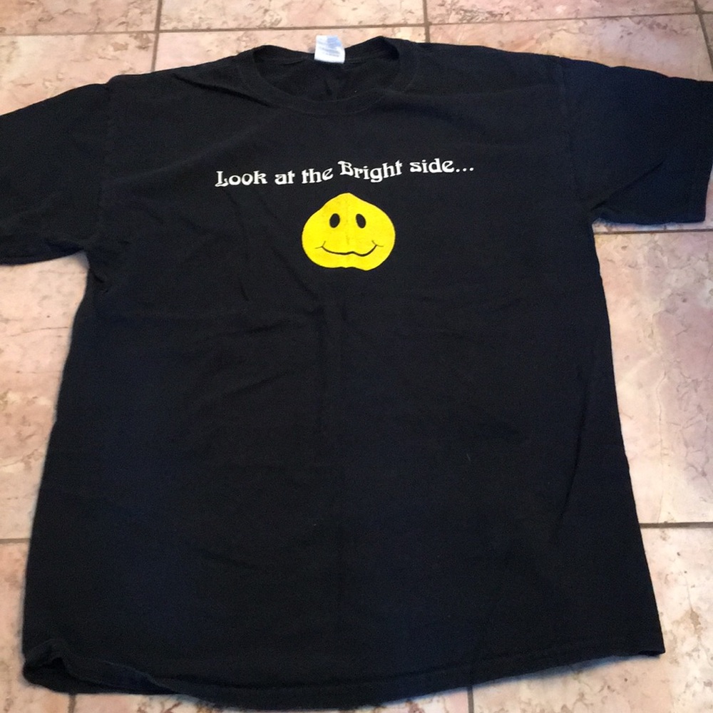 T shirt with a quirky graphic SMILLY FACE front